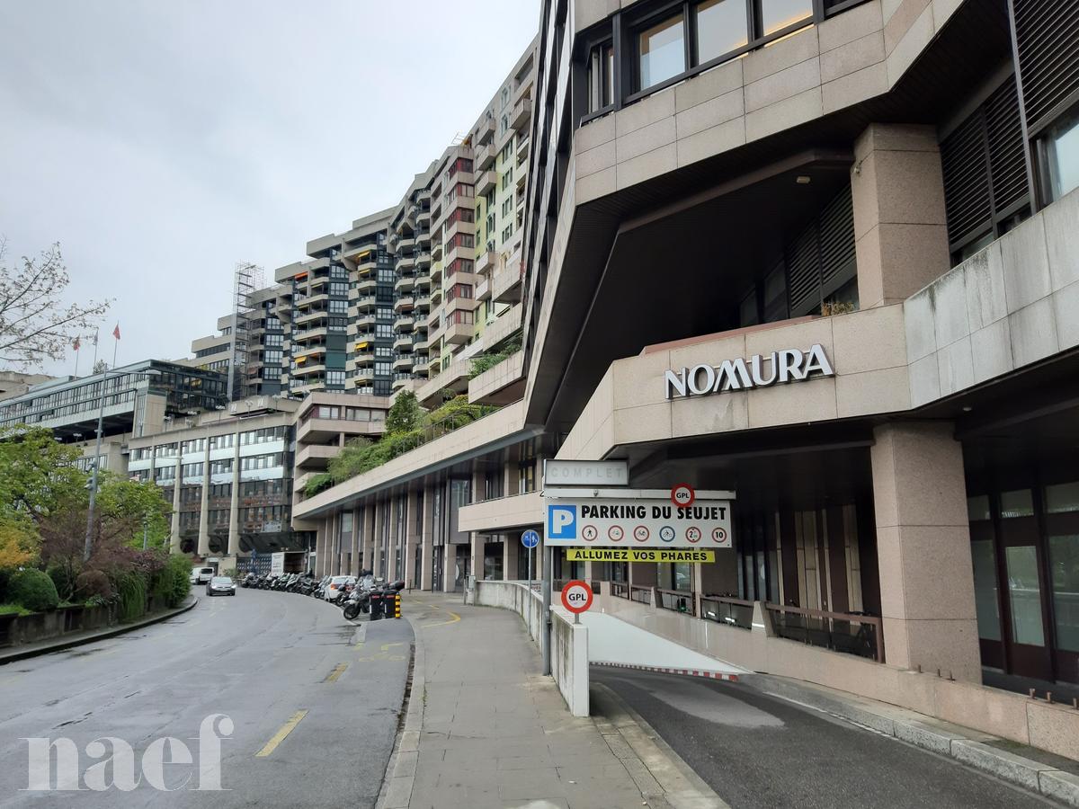 À louer : Parking couvert Genève - Ref : 261043.63583 | Naef Immobilier