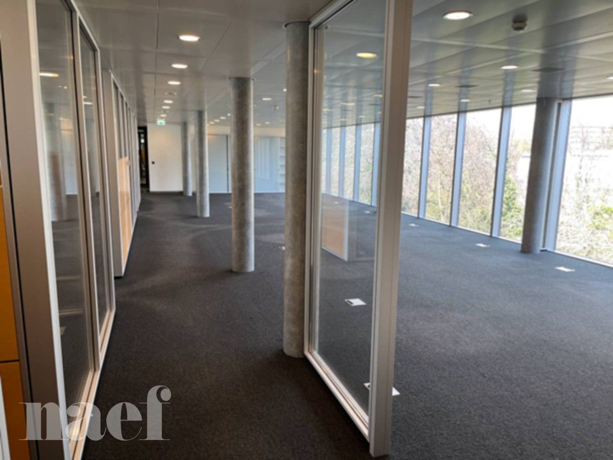 À louer : Surface Commerciale Bureau Nyon - Ref : U4VhMauIpibiyJhD | Naef Immobilier