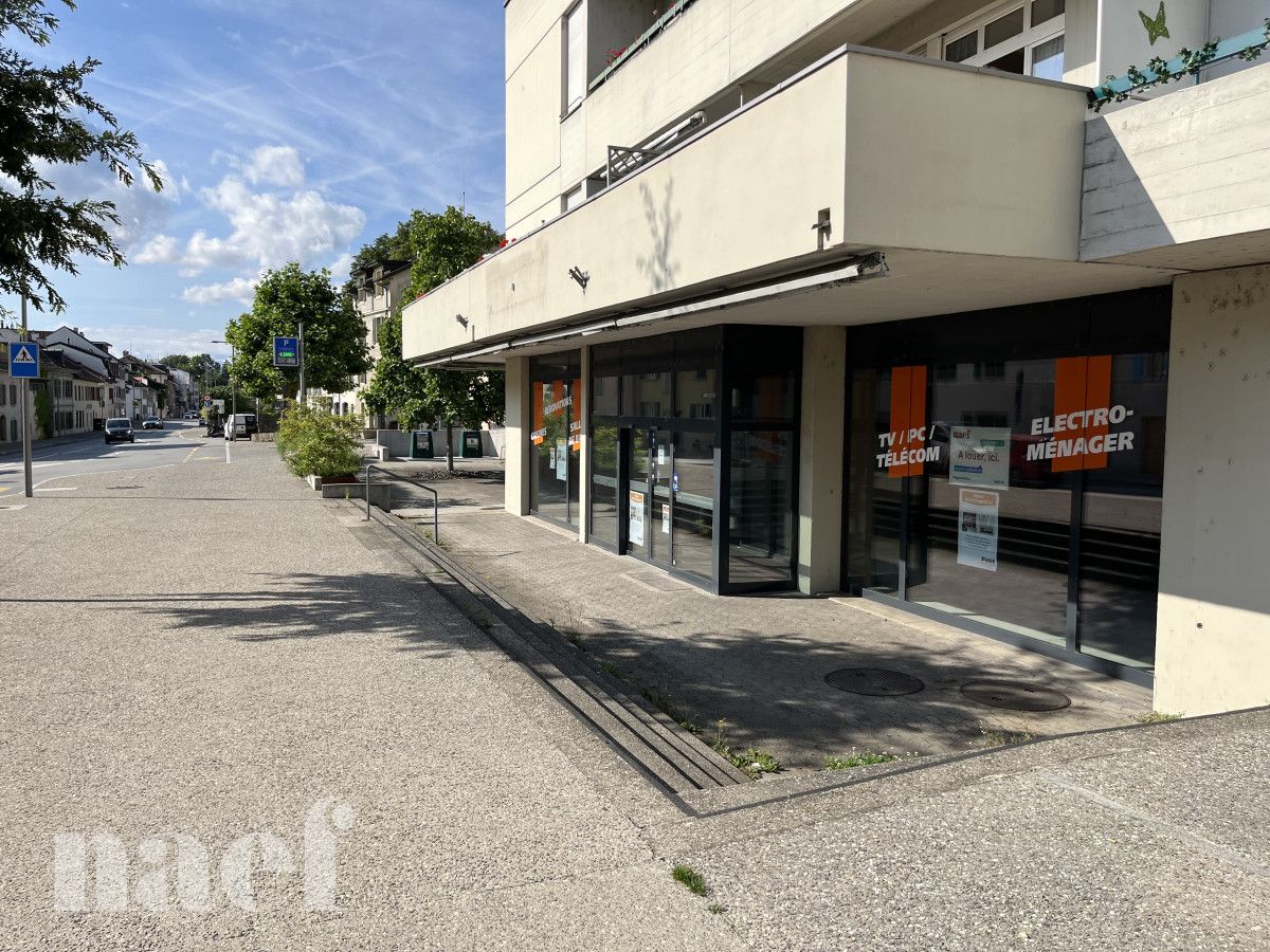 À louer : Surface Commerciale Arcade Versoix - Ref : fedsQfpV | Naef Immobilier