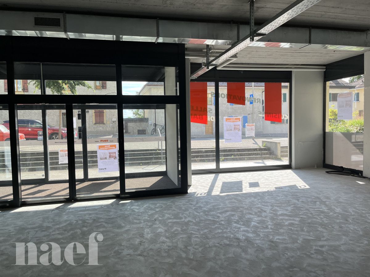 À louer : Surface Commerciale Arcade Versoix - Ref : fedsQfpV | Naef Immobilier