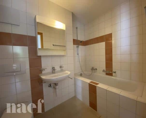 À louer : Appartement 3.5 Pieces Hauterive - Ref : xJgk36lF0mjIri0L | Naef Immobilier